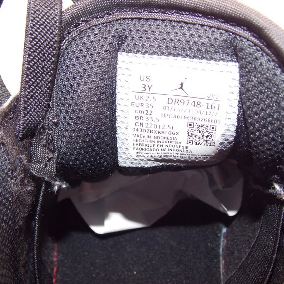 Jordan 1 Low Alt (PS) - White/Black/Varsity Red Size 3Y - Picture 10 of 12